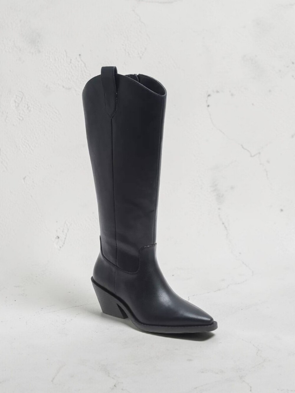 🆕️  Wild Pair Black Western Style Mid-Calf Boots Womens Size 8.5